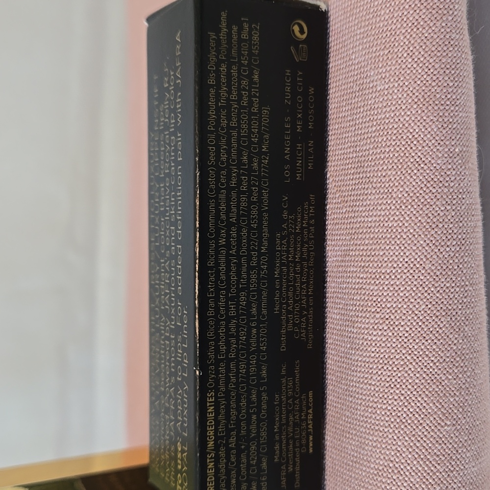 JAFRA Luxury Lipstick – Spiced Plum | Discontinued Shade | NWT - Picture 4 of 5